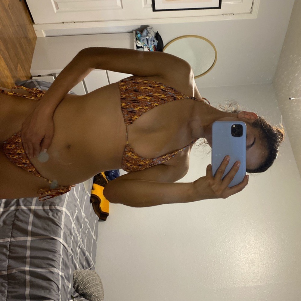 XS bikini - Picture 3 of 3
